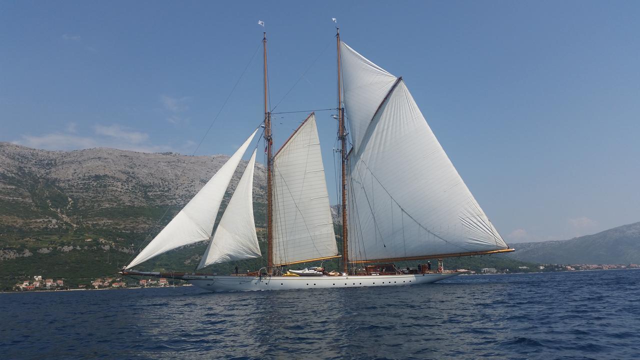 Villa Jade Apartments Front Row Sea View - Walk To Korcula Old Town Medvinjak Exterior foto